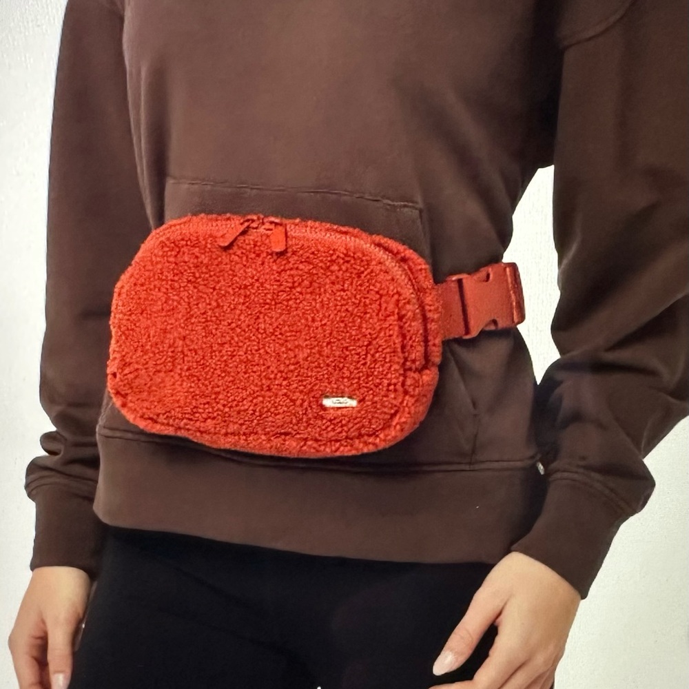 🆕 Cozy Red Fleece Belt Bag